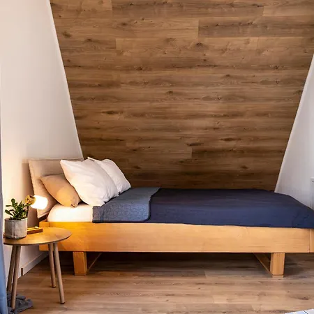 Viva Vlasic - I Vikendica Sisava