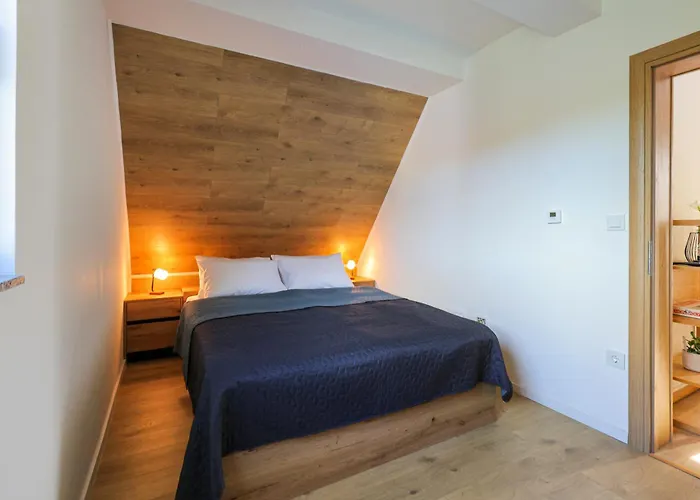 Viva Vlasic - I Vikendica * Sisava